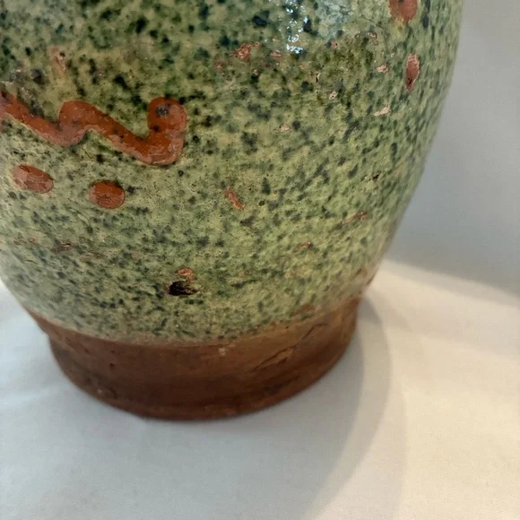 BIG ceramic pitcher rustic or folk art style, speckled green glaze and Red Clay - Picture 6 of 12